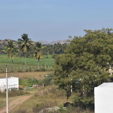 Manoj Homestay Hampi Buitenkant foto